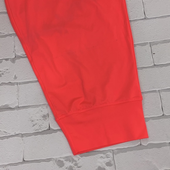 Fabletics Crop Pants Size XL Bright Coral pink Stretchy Lounge Comfort - Picture 4 of 13